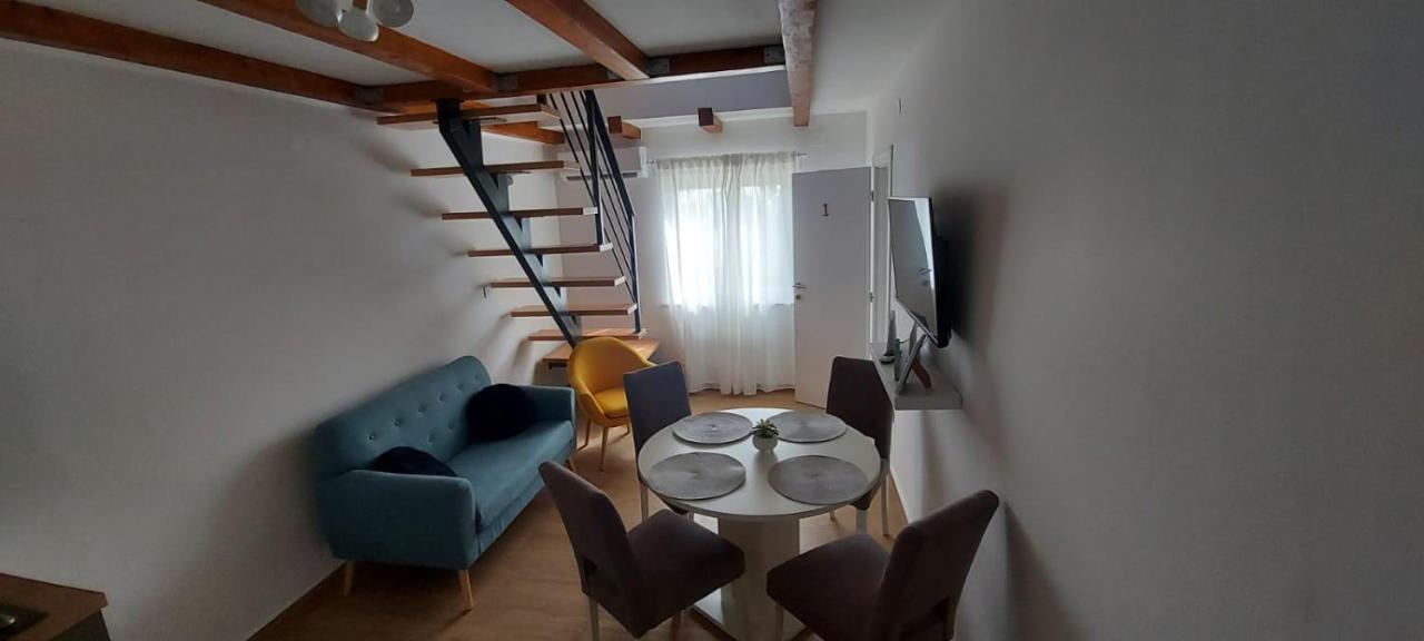 Apartments Lucky Lozovac Buitenkant foto